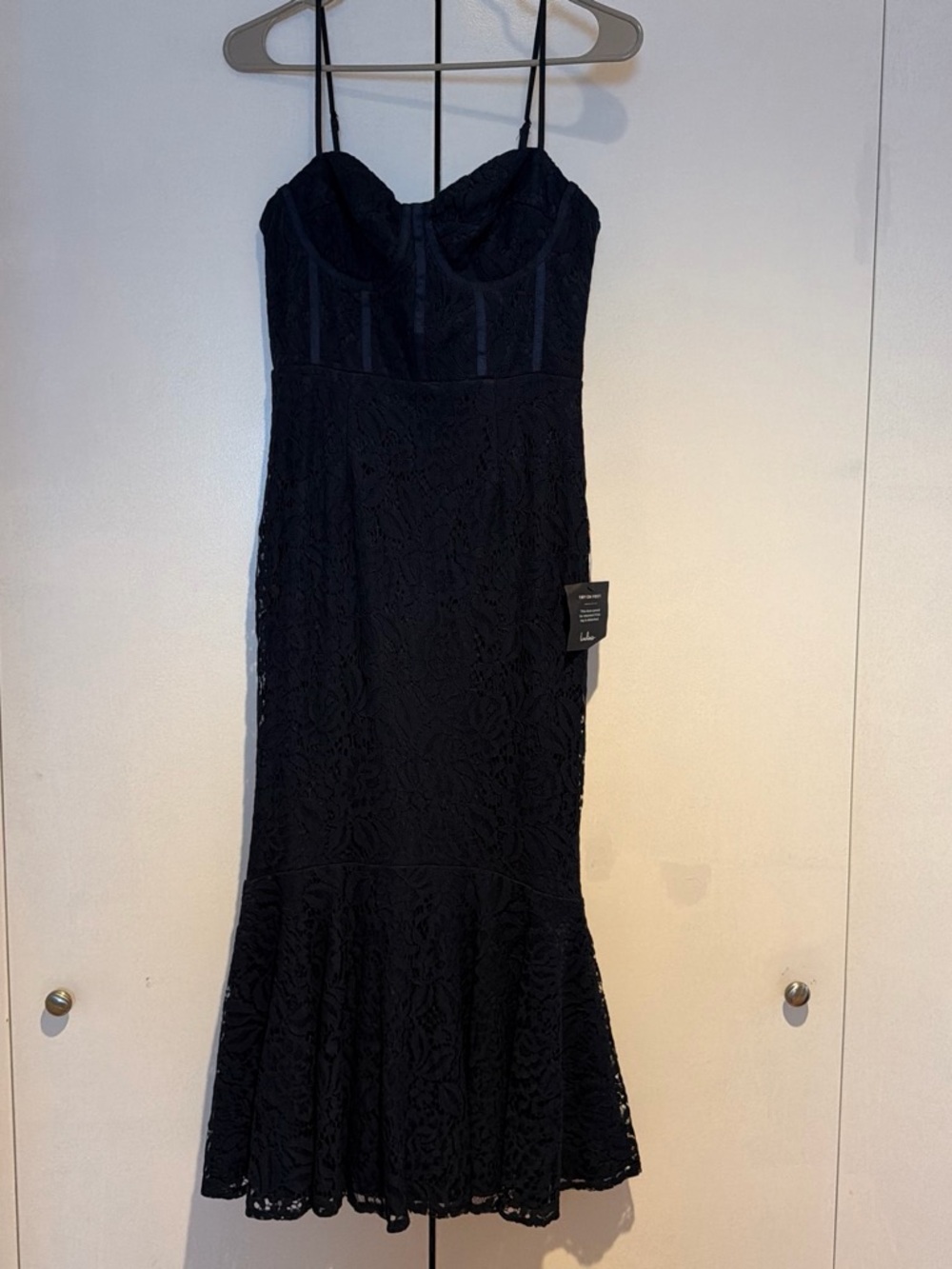 NWT Lulu’s Navy Lace Midi Dress with Spaghetti Straps size Small